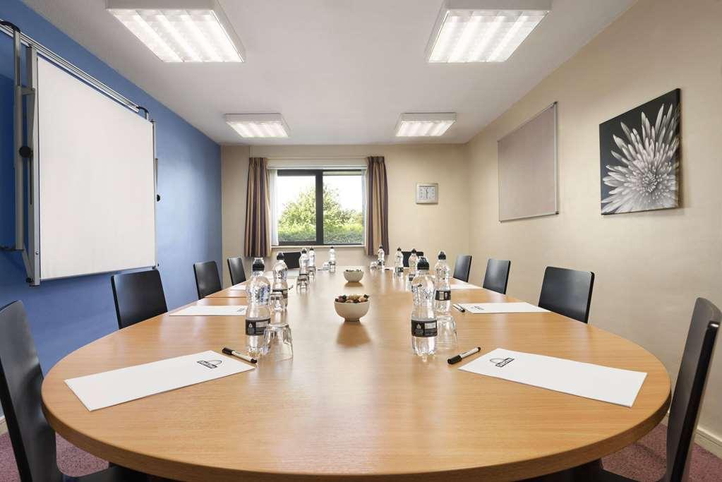 Super 8 By Wyndham Durham Hotel Faciliteiten foto
