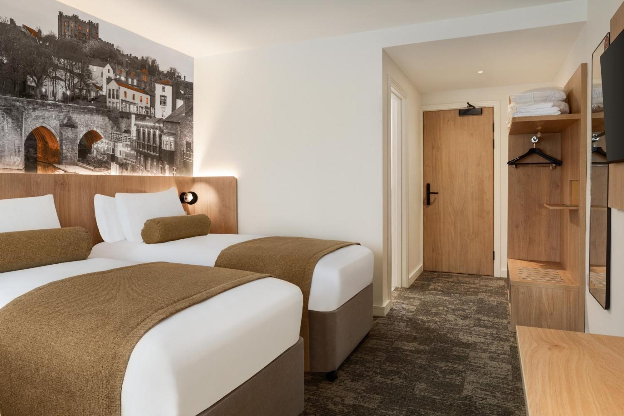 Super 8 By Wyndham Durham Hotel Buitenkant foto