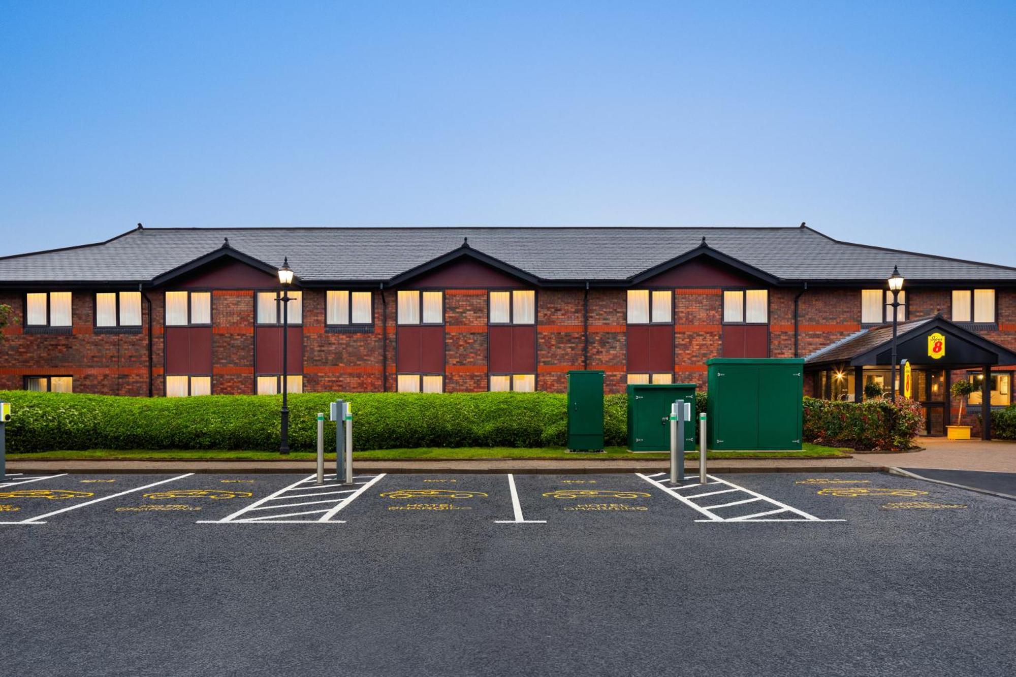 Super 8 By Wyndham Durham Hotel Buitenkant foto