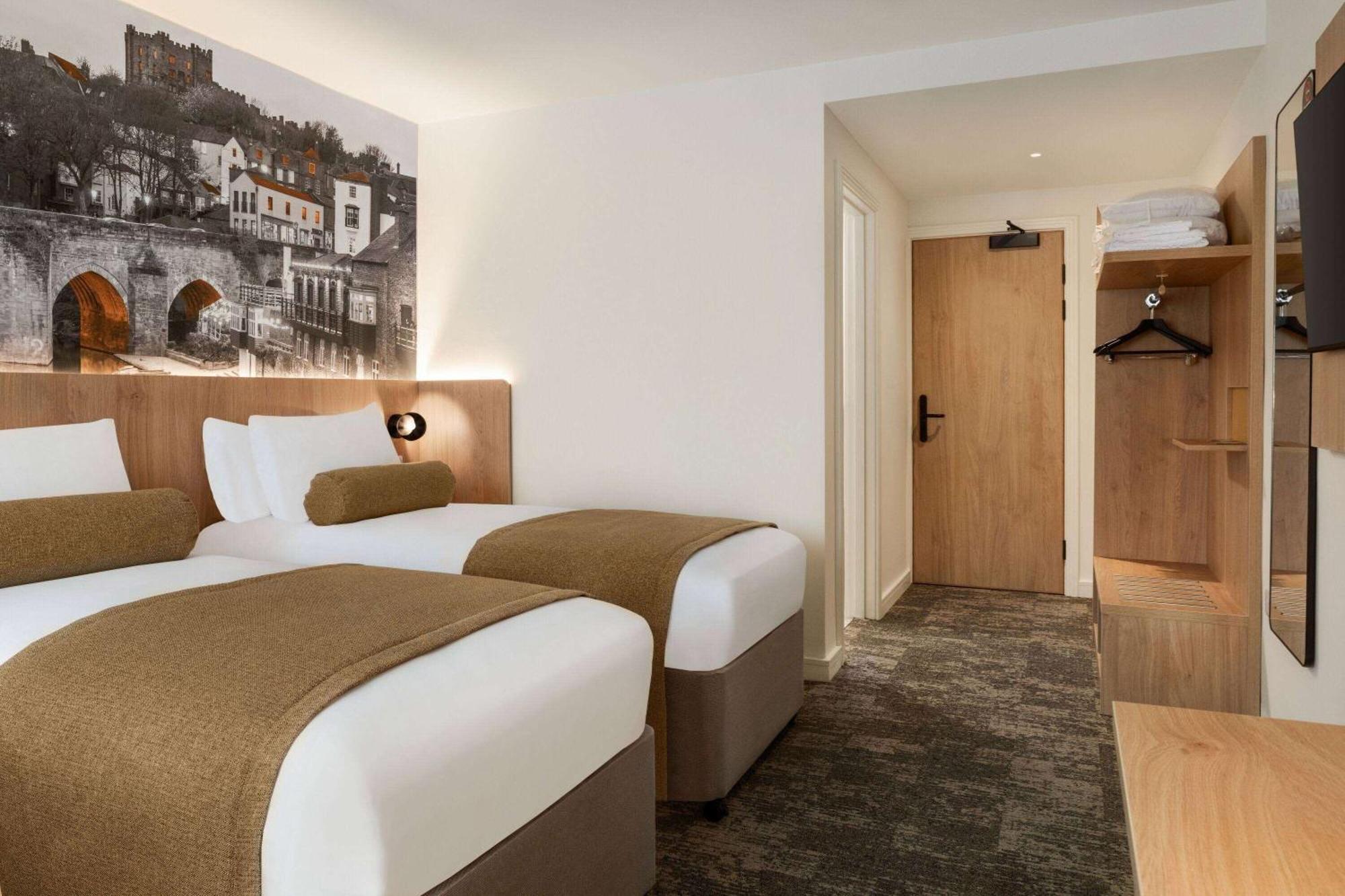 Super 8 By Wyndham Durham Hotel Buitenkant foto