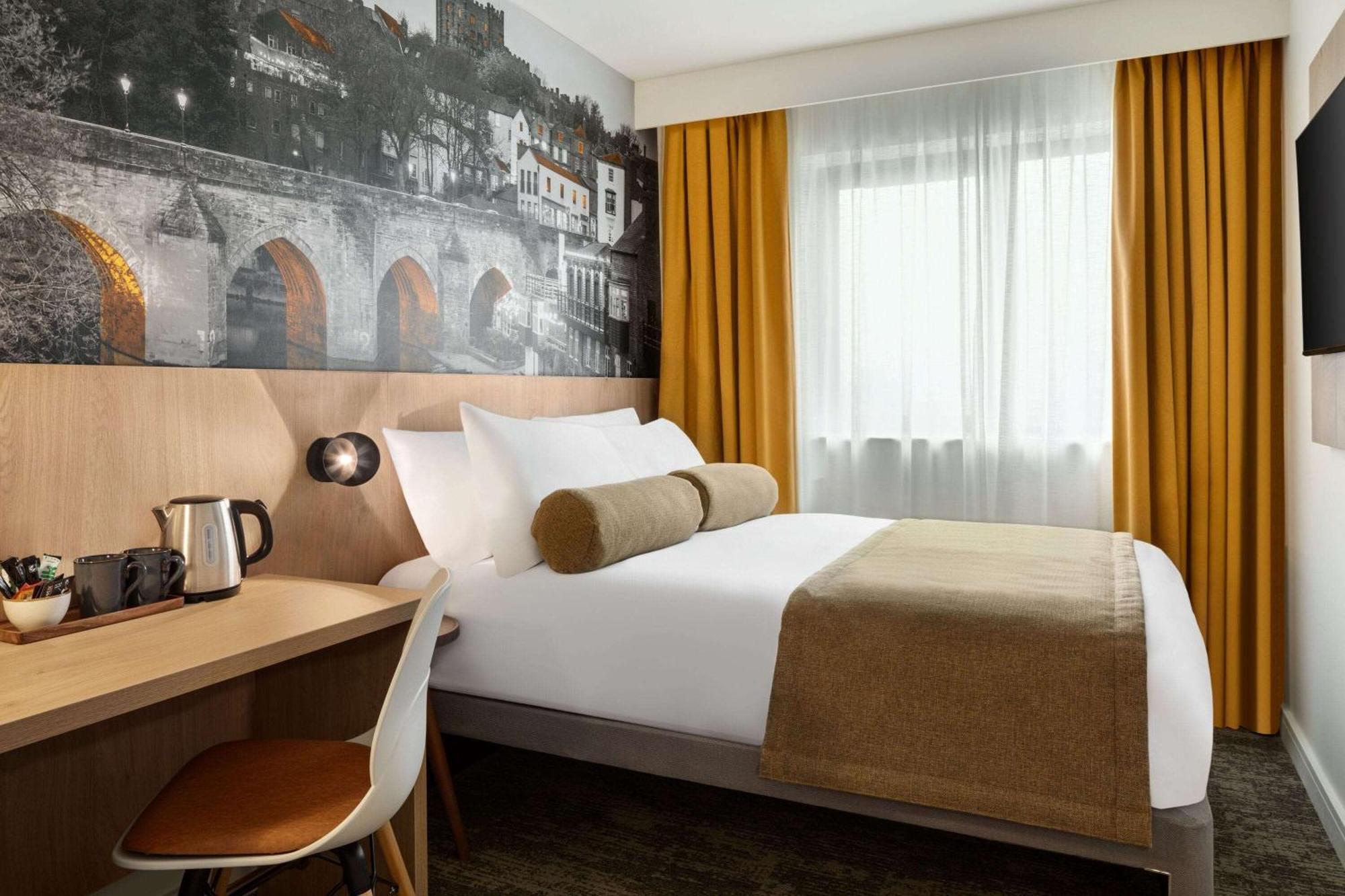 Super 8 By Wyndham Durham Hotel Buitenkant foto