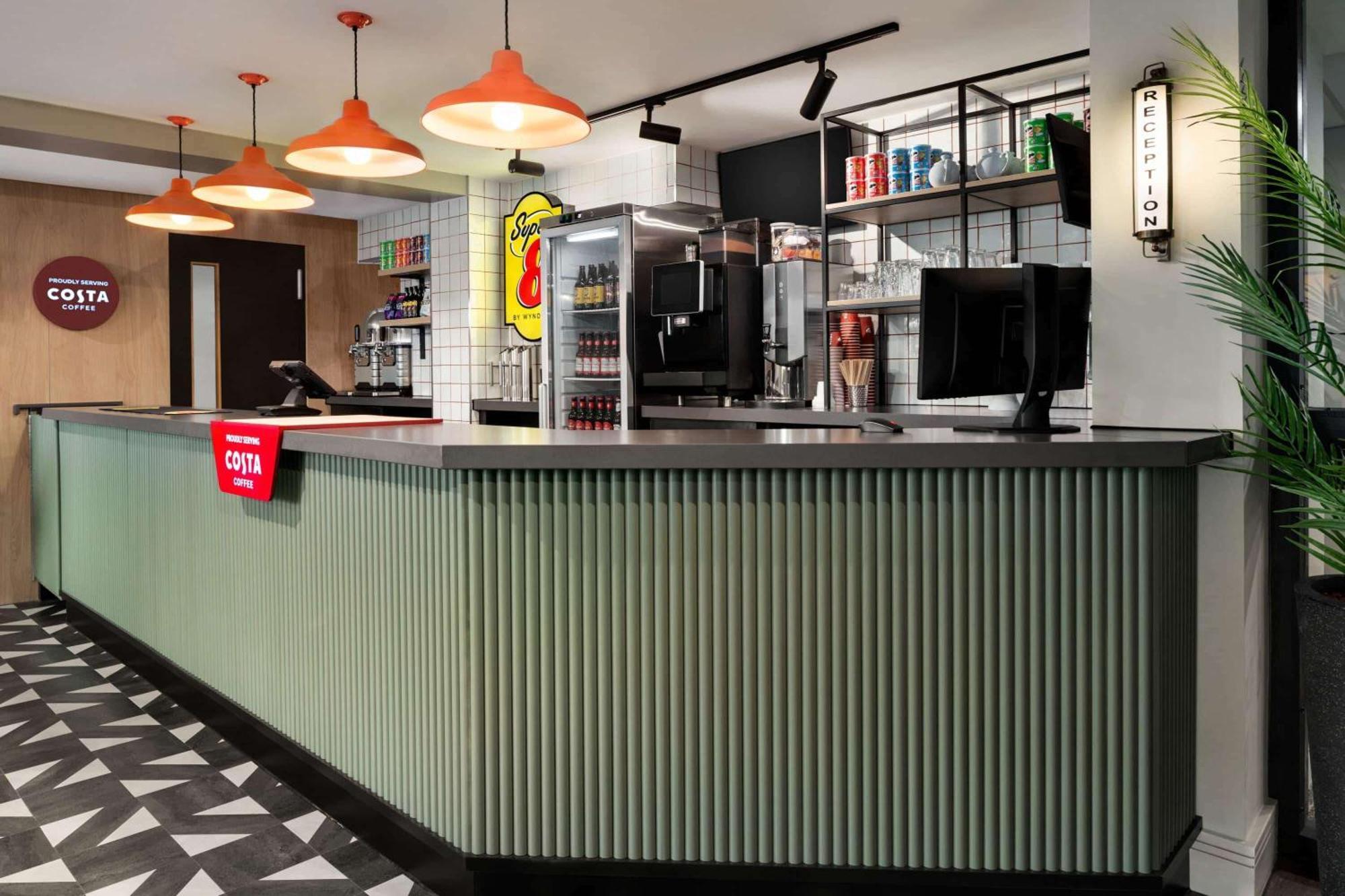Super 8 By Wyndham Durham Hotel Buitenkant foto