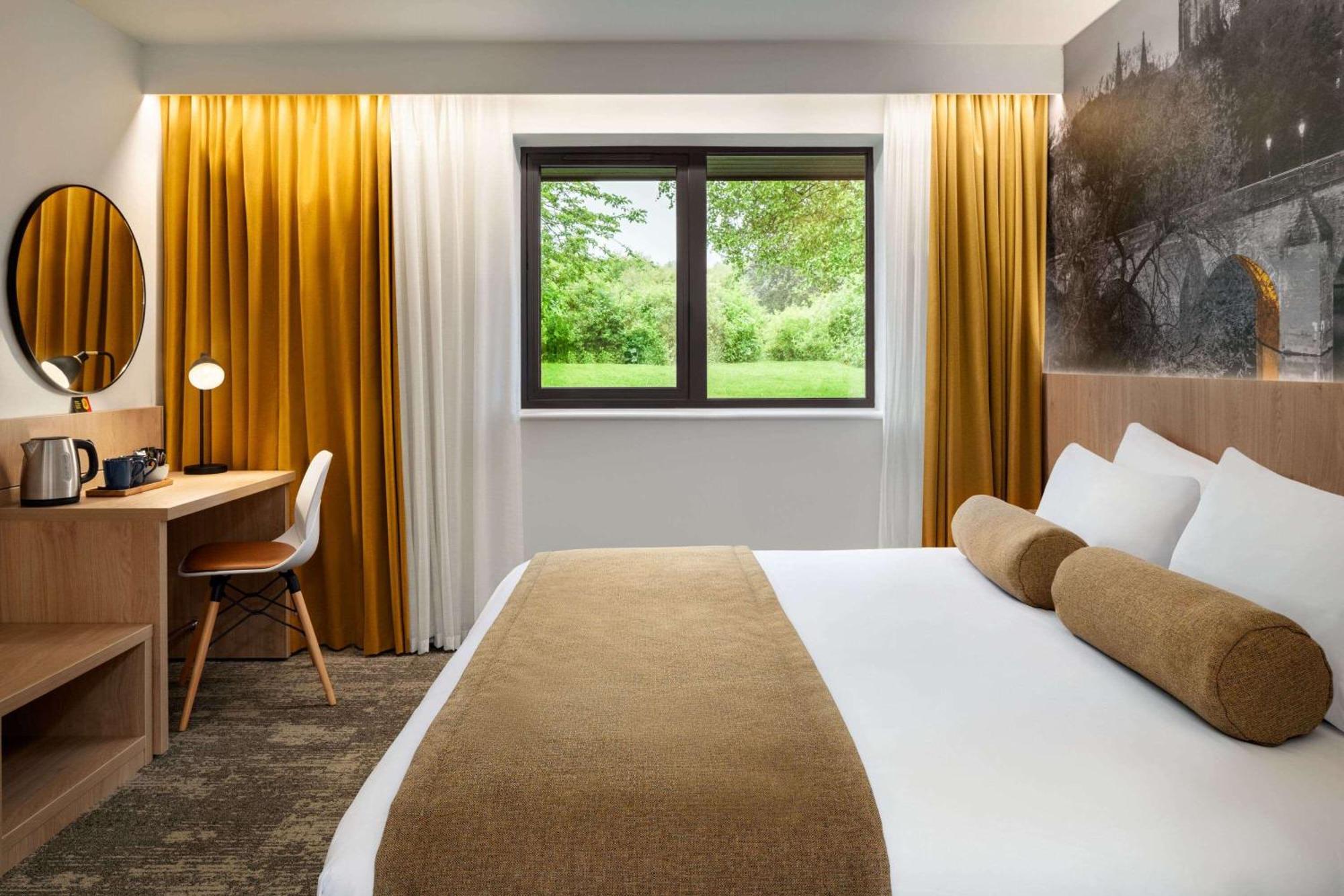 Super 8 By Wyndham Durham Hotel Buitenkant foto